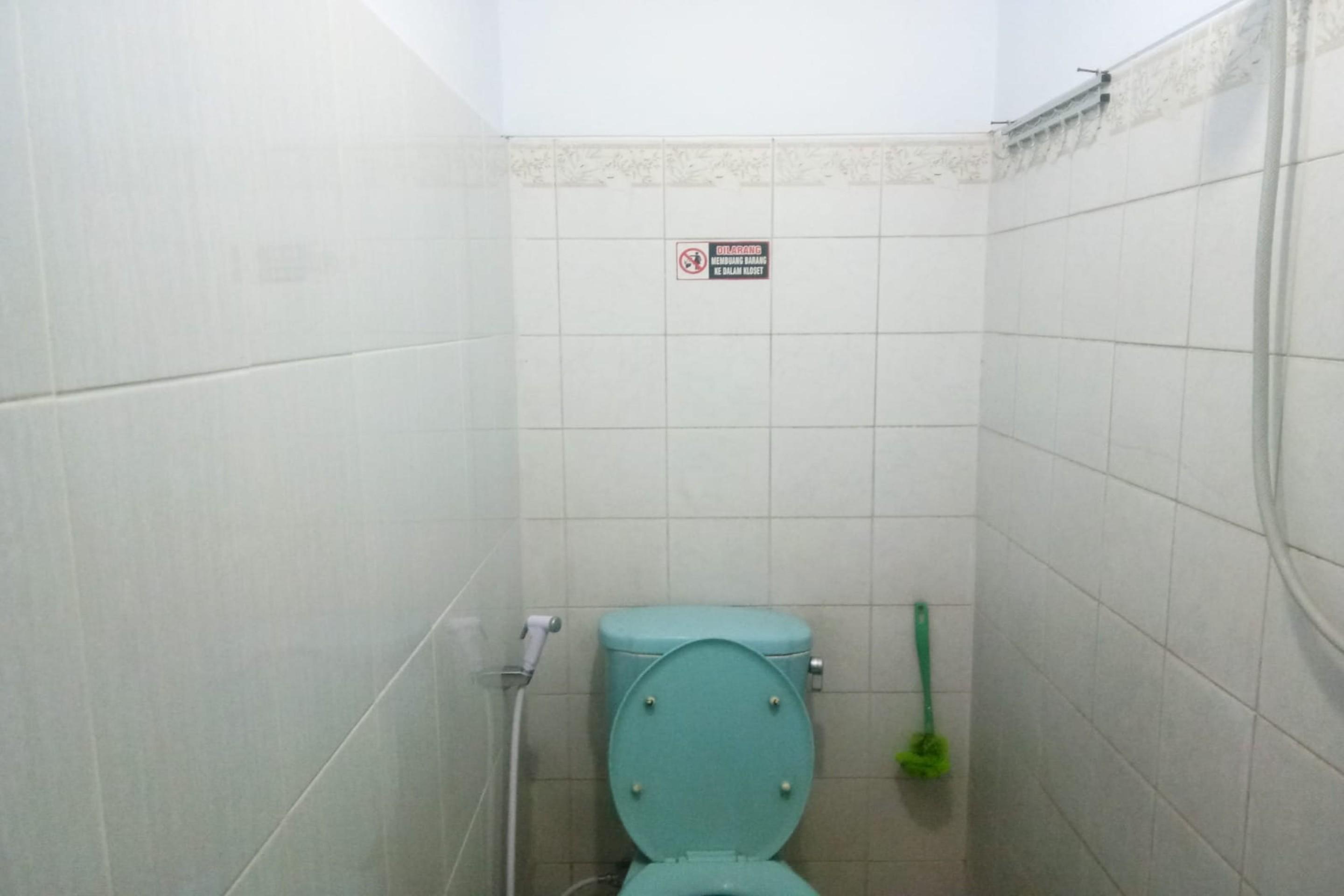 Oyo 2240 Simpang Tujuh Residence Kudus Экстерьер фото