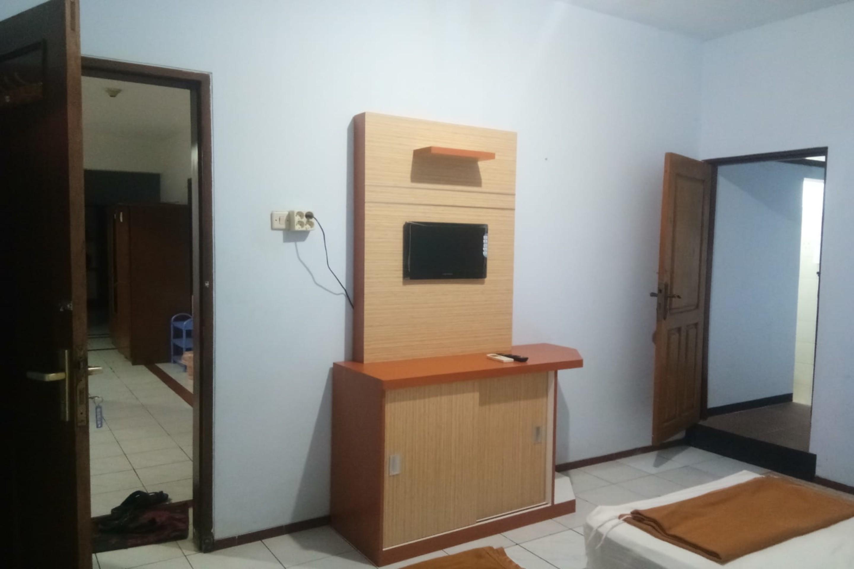 Oyo 2240 Simpang Tujuh Residence Kudus Экстерьер фото