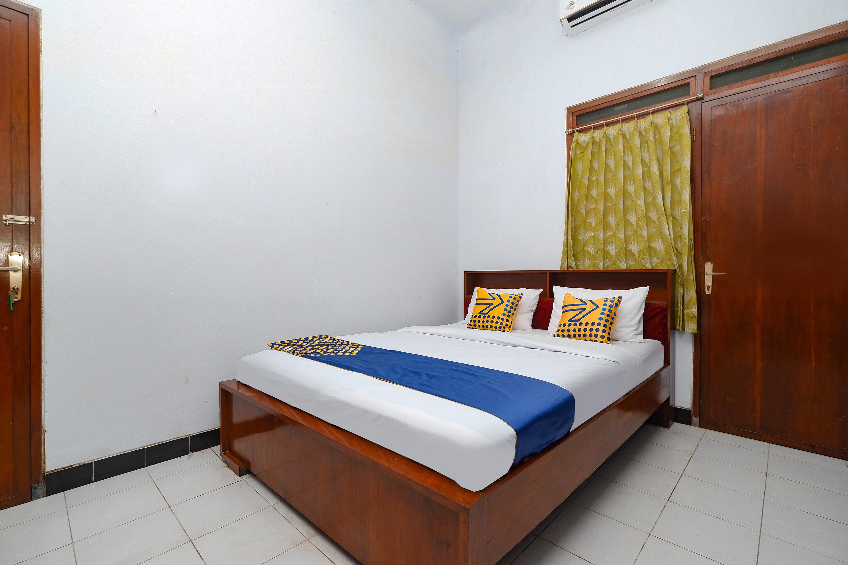 Oyo 2240 Simpang Tujuh Residence Kudus Экстерьер фото