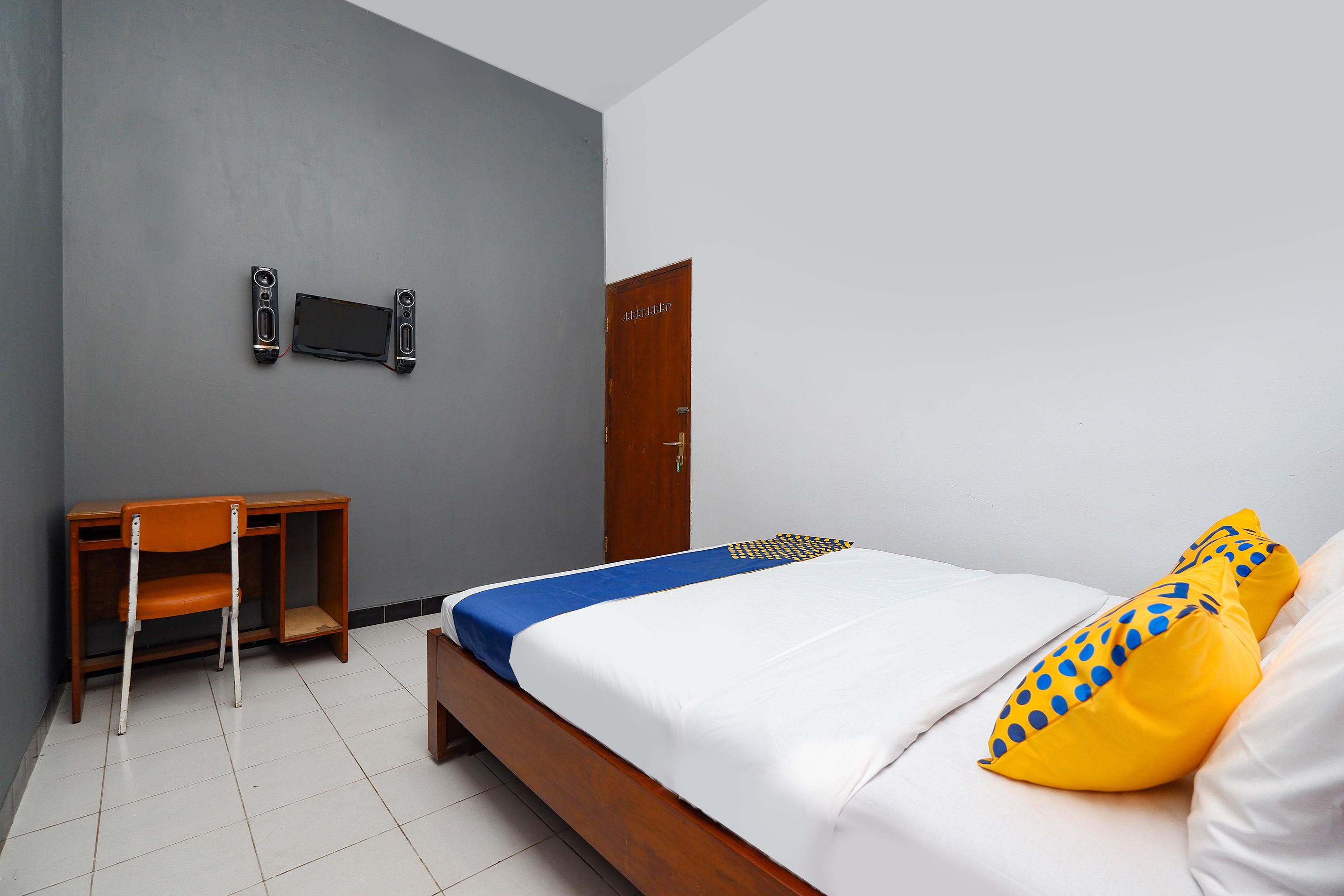 Oyo 2240 Simpang Tujuh Residence Kudus Экстерьер фото