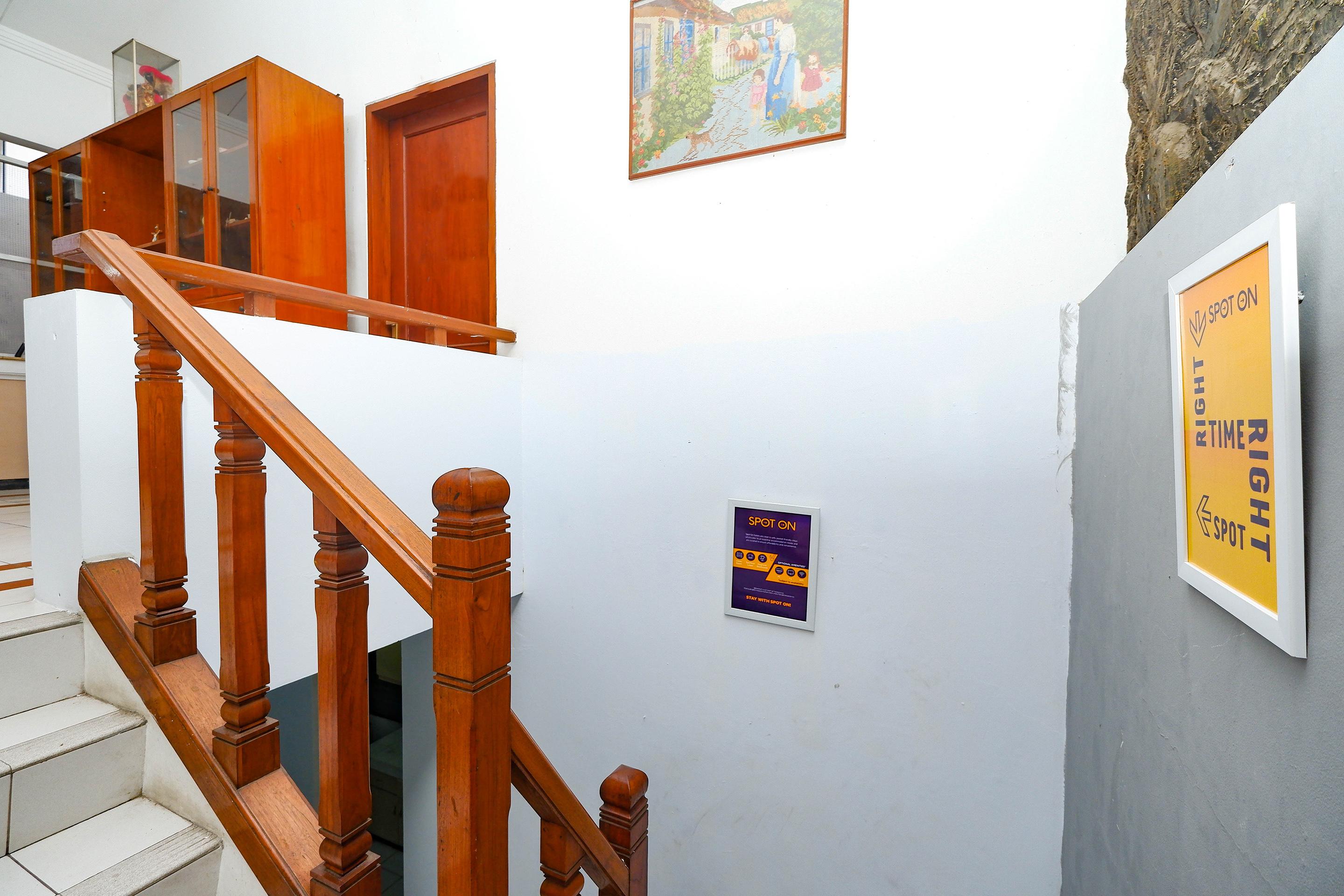 Oyo 2240 Simpang Tujuh Residence Kudus Экстерьер фото